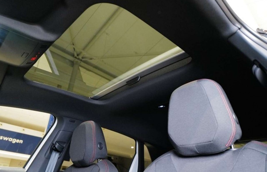 Volkswagen Polo GTI 2.0TSI DSG Kůže LED Navi Pano Keyless Kam AdTemp