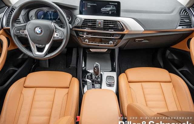 BMW X3 xDrive 30iA X-Line STANDHZ+LEDER+AHK+HUD+M