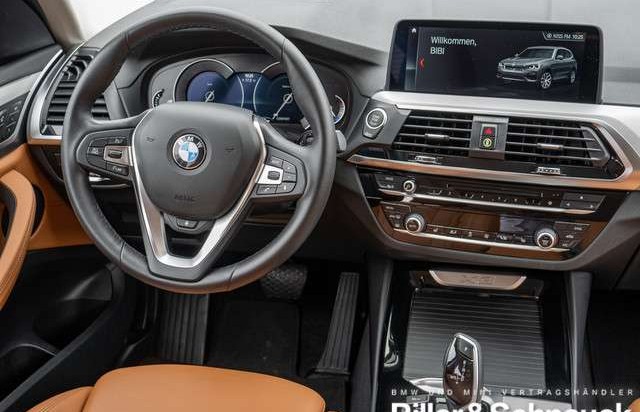 BMW X3 xDrive 30iA X-Line STANDHZ+LEDER+AHK+HUD+M