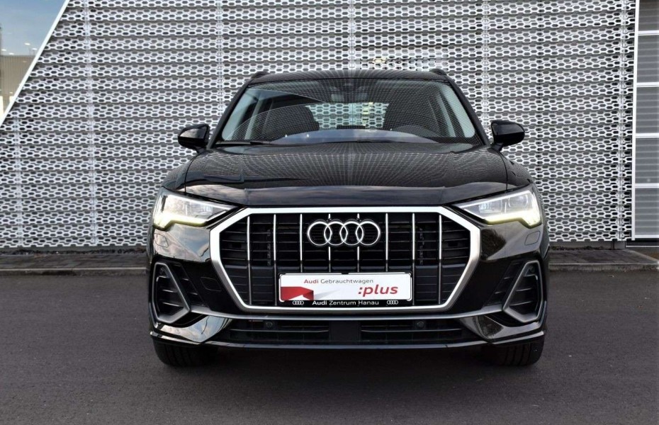 Audi Q3 35 TDI S-LINE LED AHK ACC VIRTUAL NAVI-PLUS K