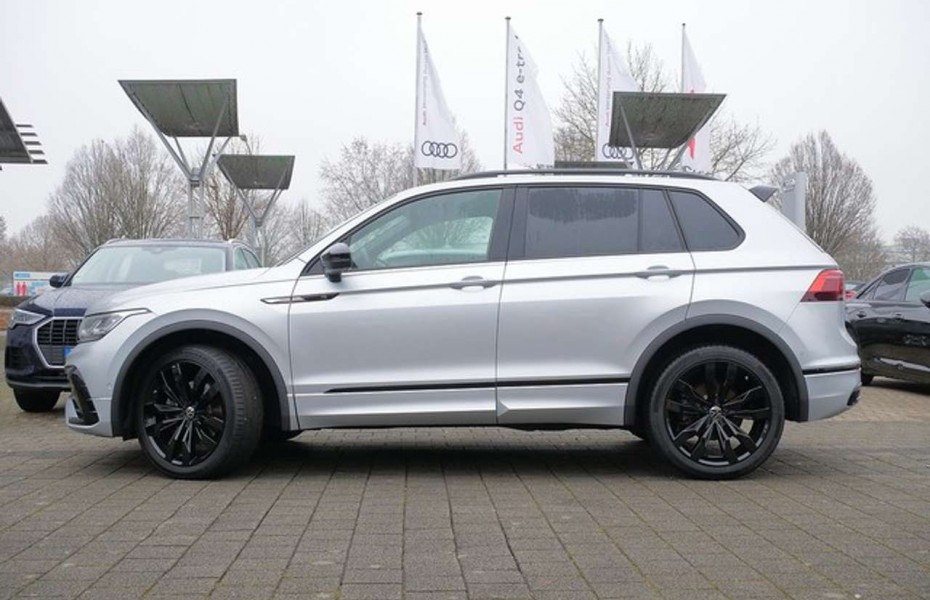 Volkswagen Tiguan R-LINE BlackStyle 4M TDI DSG Navi AHK DCC