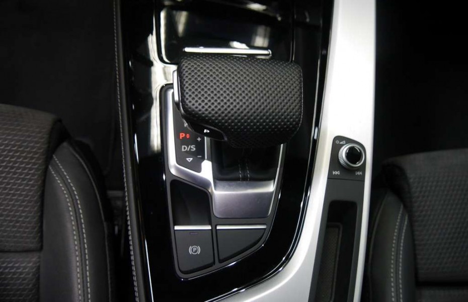 Audi A4 Avant 45 TDI quattro S tronic S line ACC+Head-U...