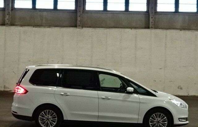 Ford Galaxy 2.0 TDCi Titanium Navi Kam Tažné Apple ParkPilot