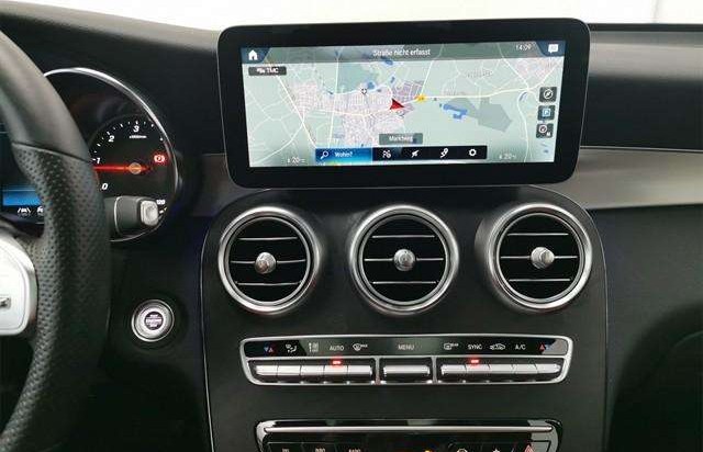 Mercedes-Benz GLC 220d 4M AMG Pano Distronic LED Navi Apple