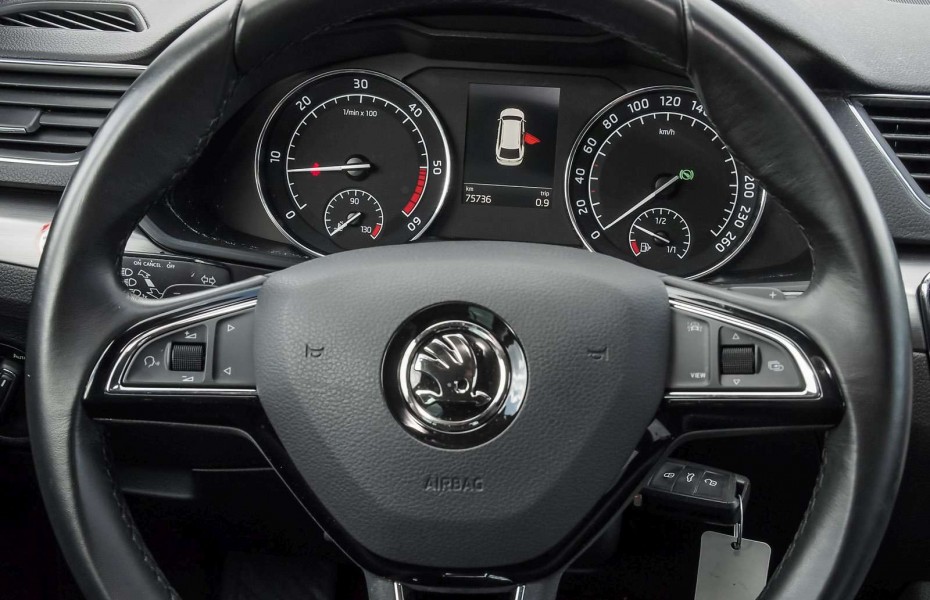 Škoda Superb Combi 2.0 TDI DSG Style **275,-mtl. Rate**