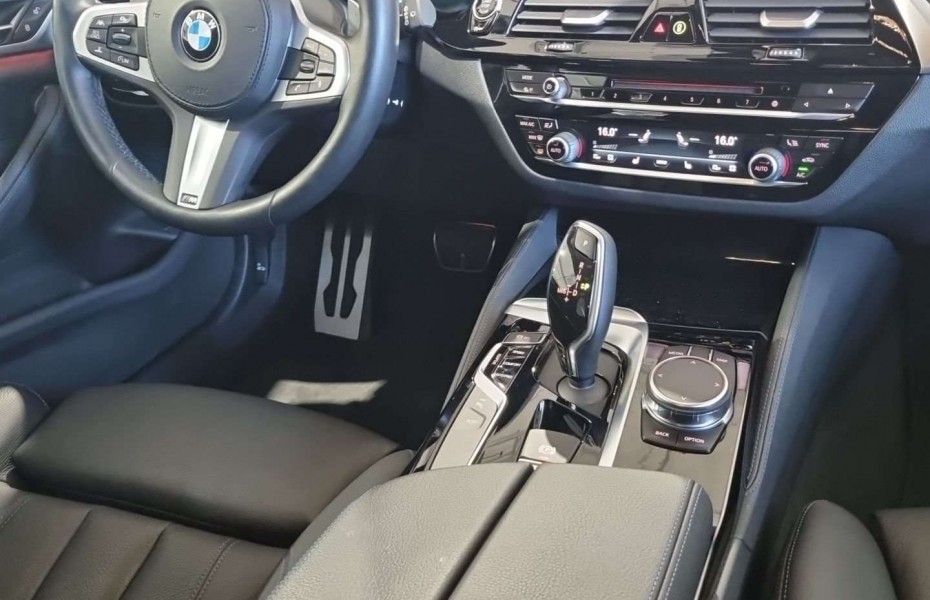 BMW Řada 5 d xDrive Touring Sportpaket M Sportbr. HiFi