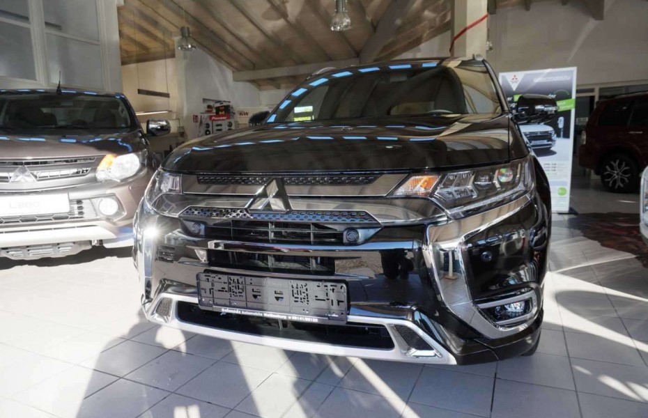 Mitsubishi Outlander Plug-In Hybrid MJ20 Plus Spirit Paket