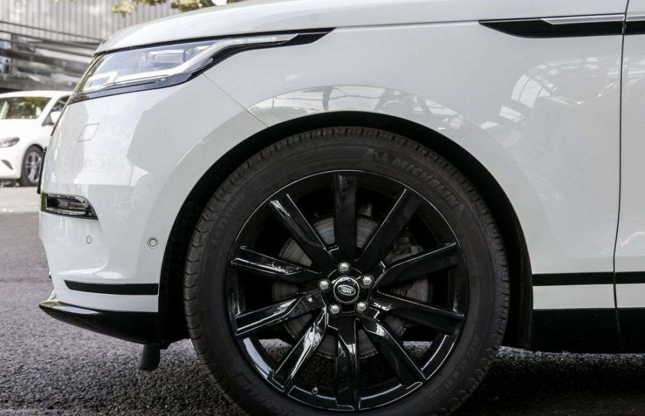 Land Rover Range Rover Velar Land Rover Range Rover Velar D300 SE