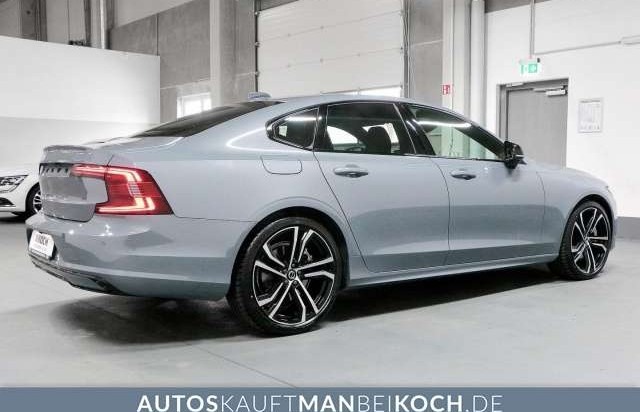 Volvo S90 B5B R-Design Geartronic Harman BLIS StdHzg Kam