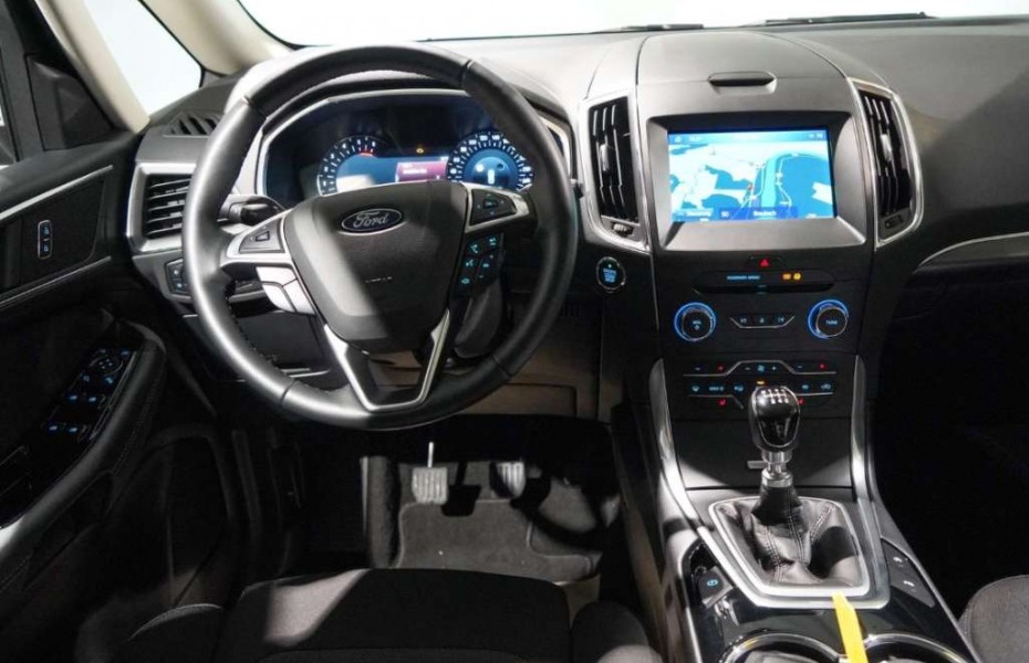 Ford Galaxy 2.0d Titanium 7Sitze LED Navi Parkpilotv+h Alarm K