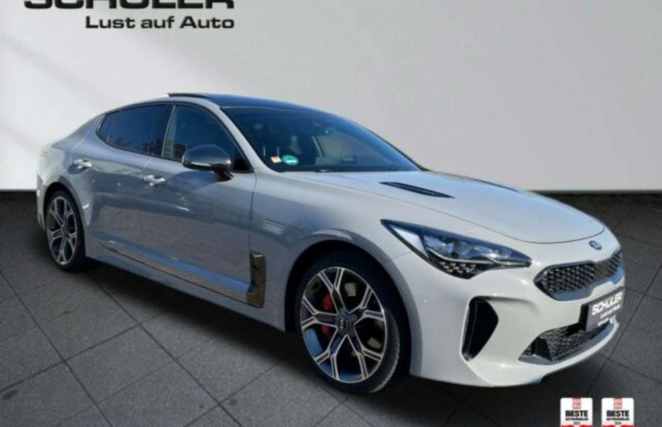 Kia Stinger 3.3 T-GDI GT 4WD GLASDACH