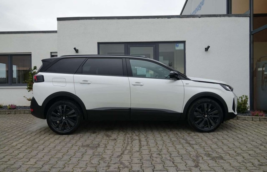 Peugeot 5008 GT Nappa-Leder/Black Pack/Pano/Focal/Alarm!