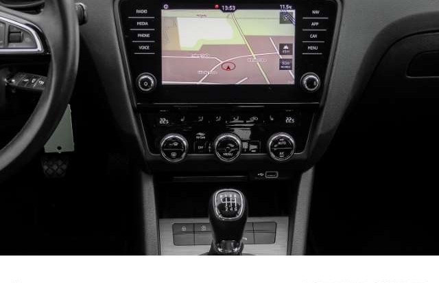 Škoda Octavia Combi Clever 1.5 TSI PANORAMADACH  LED