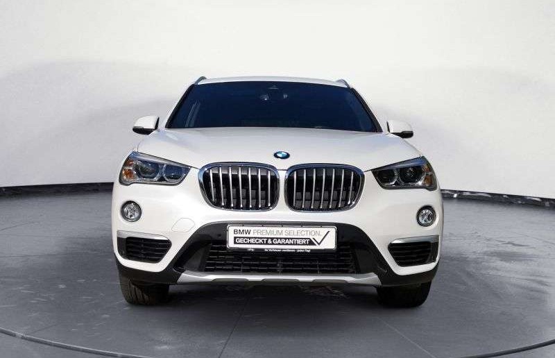 BMW X1 sDrive18d xLine Navi Plus Panoramadach Head-U