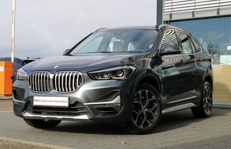 BMW X1 sDrive20iA xLine Navi LED AHK PDC SH FACELIFT