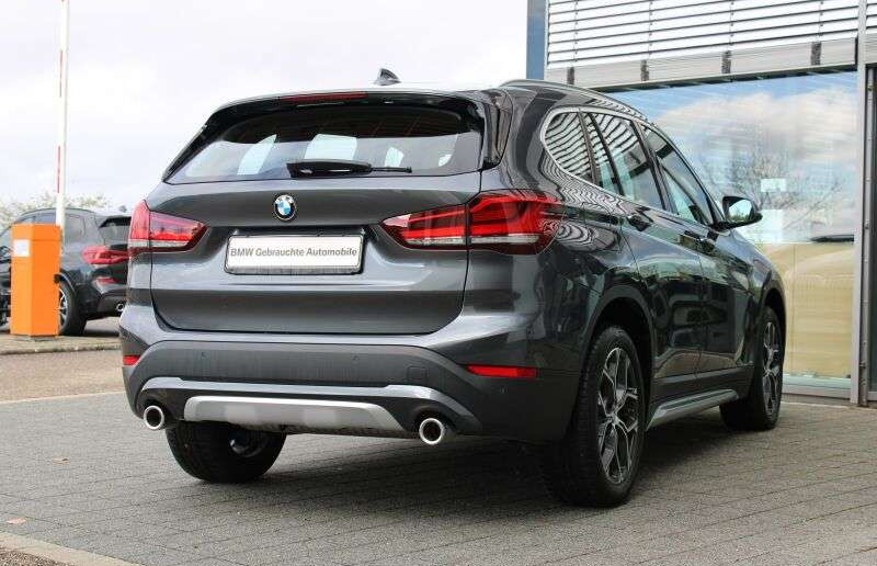 BMW X1 sDrive20iA xLine Navi LED AHK PDC SH FACELIFT