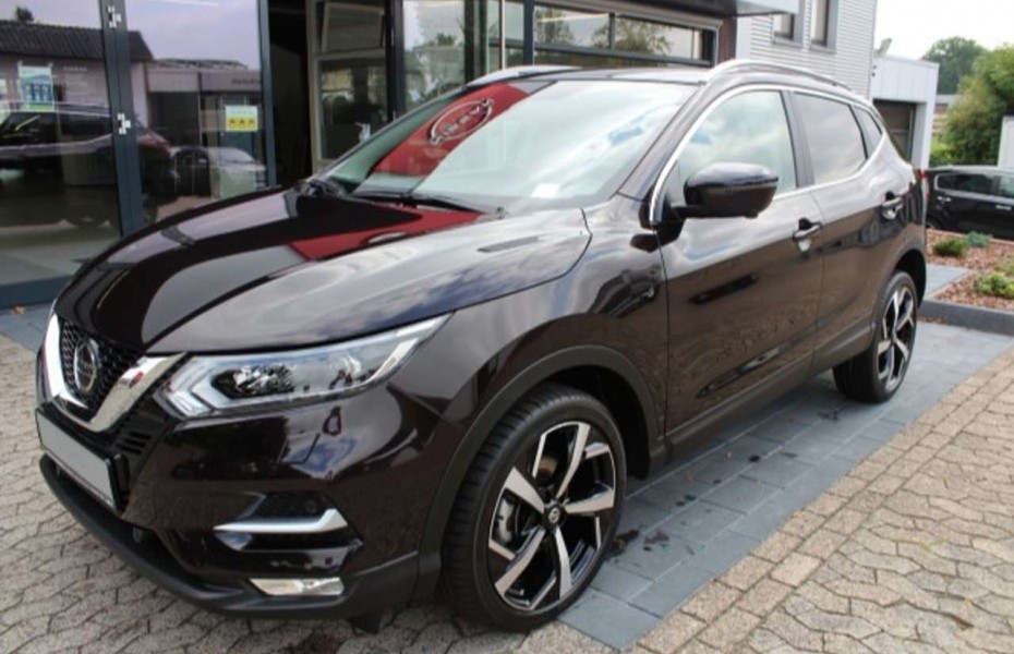 Nissan Qashqai 1.3 DIG-T Tekna Aut Navi LED Kůže