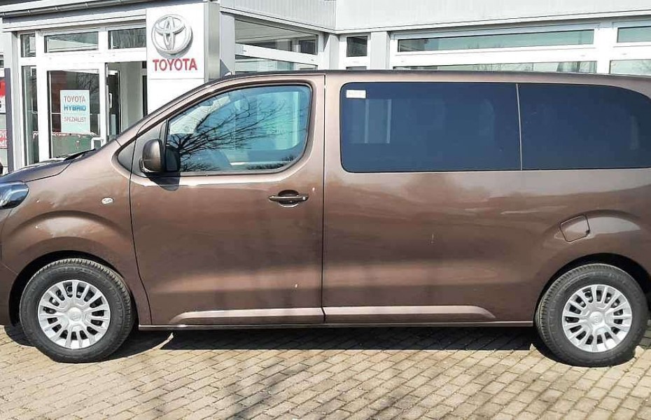 Toyota ProAce Verso Shuttle L1 - 9 Sitzer , Navi