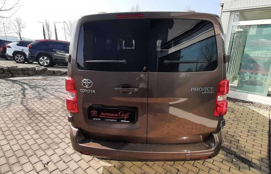 Toyota ProAce Verso Shuttle L1 - 9 Sitzer , Navi