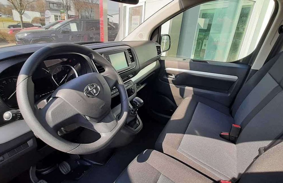 Toyota ProAce Verso Shuttle L1 - 9 Sitzer , Navi