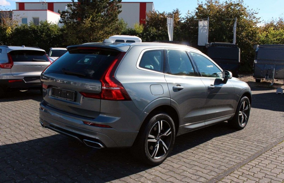 Volvo XC60 R-Design D4 AWD +BLIS+ACC+AHK+