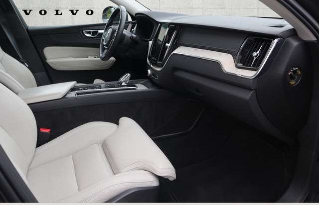 Volvo XC60 B4 AWD Inscription Geartr. LUFTFEDERUNG
