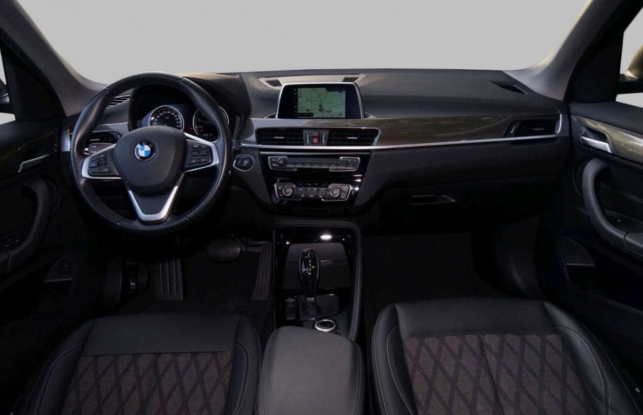 BMW X1 sDrive20i X-LINE+LED+NAVI+TEMPOMAT+RTTI+KAMERA+PDC