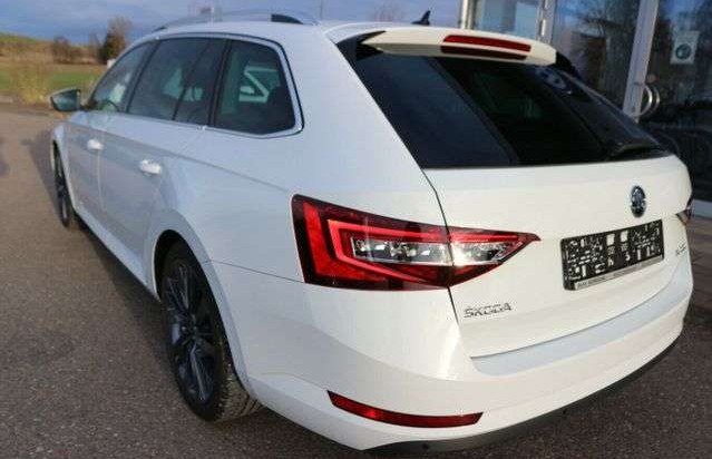 Škoda Superb Combi 2.0 TDI Green tec STYLE 19