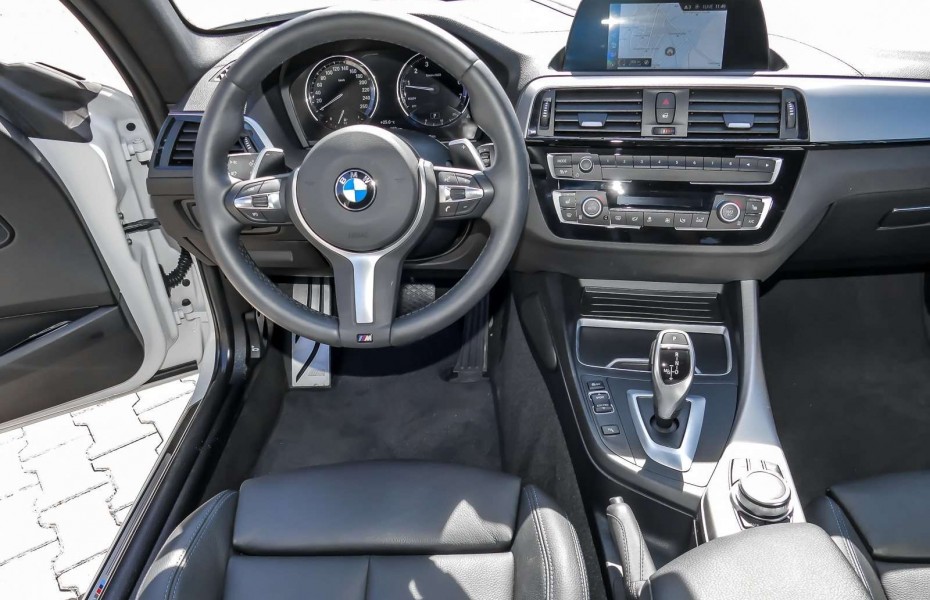 BMW Řada 1 i M SPORT SHADOW 18' HIFI ADAPTIV LED PDC