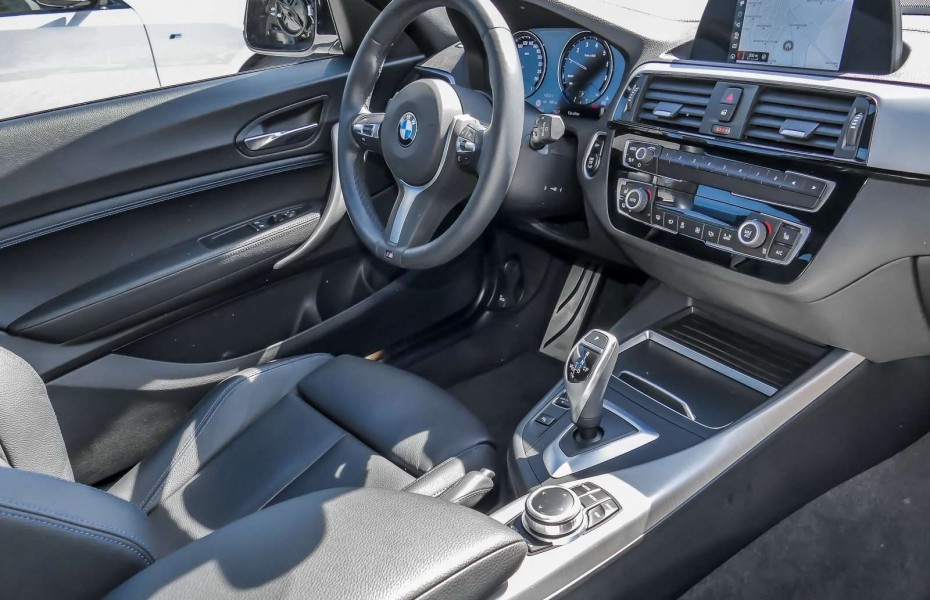 BMW Řada 1 i M SPORT SHADOW 18' HIFI ADAPTIV LED PDC