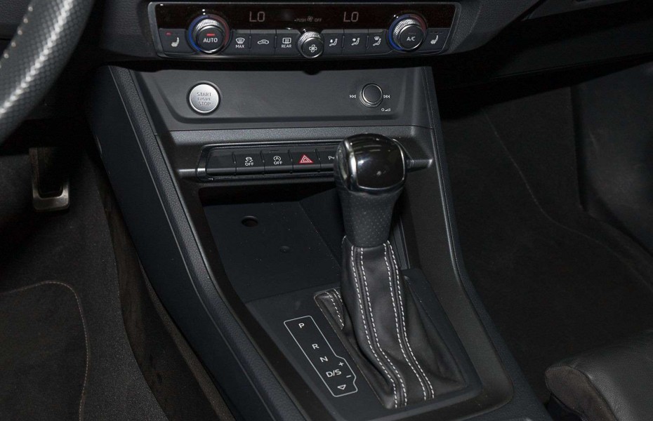 Audi Q3 40 TDI Q 2x S LINE NAVI KAMERA LM18 LEDER SHZ