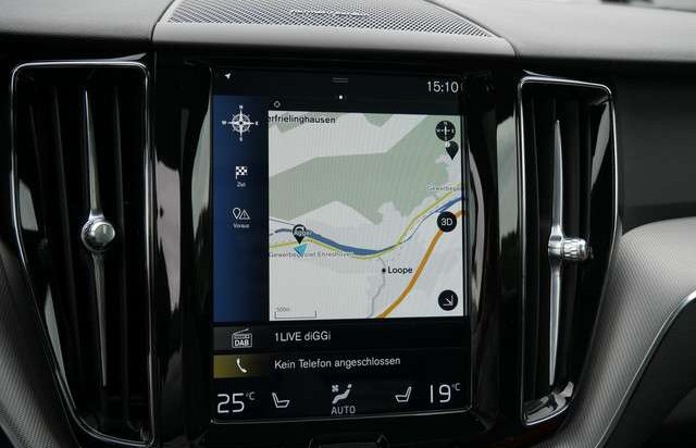 Volvo XC60 T5 AWD R-Design 1.Hand