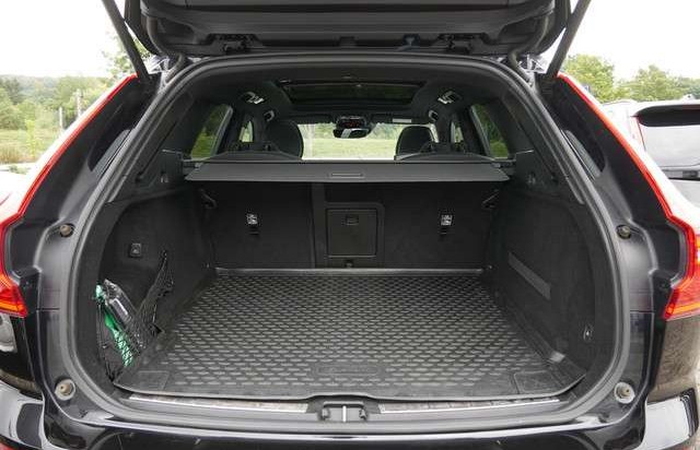 Volvo XC60 T5 AWD R-Design 1.Hand