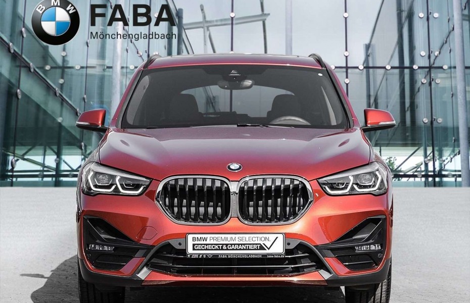 BMW X1 xDrive18d Sport Line  DAB LED Pano.Dach SHZ PDC