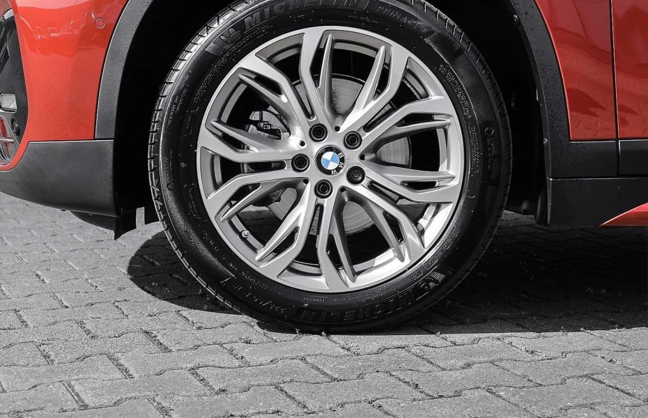 BMW X1 xDrive18d Sport Line  DAB LED Pano.Dach SHZ PDC