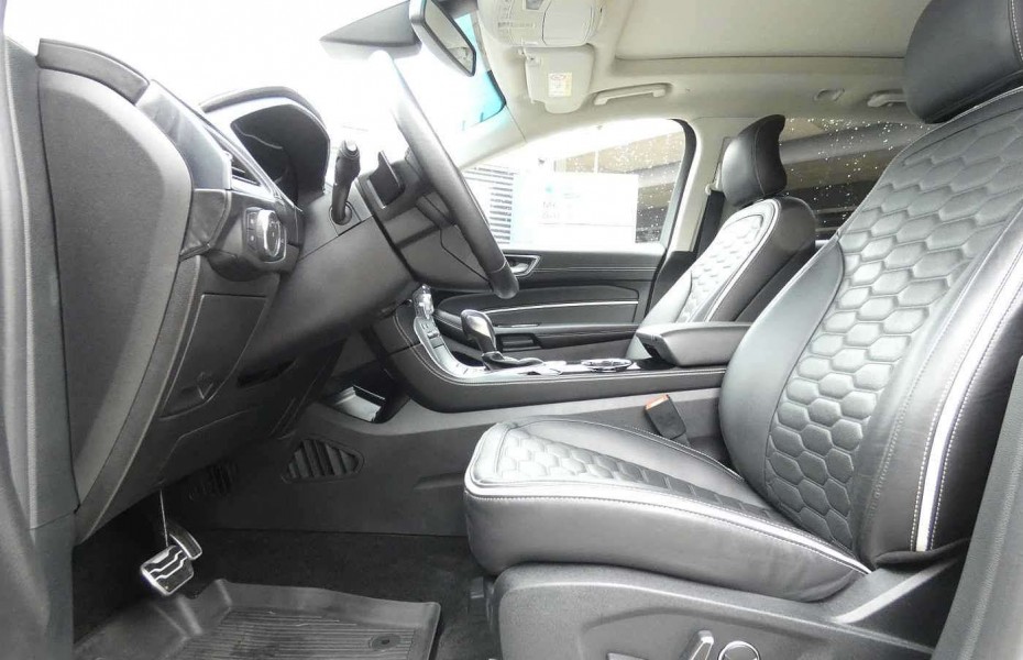 Ford Edge 2.0 TDI Vignale 4x4 TOP Pano LED Taž Kam ParkPilot AdTemp