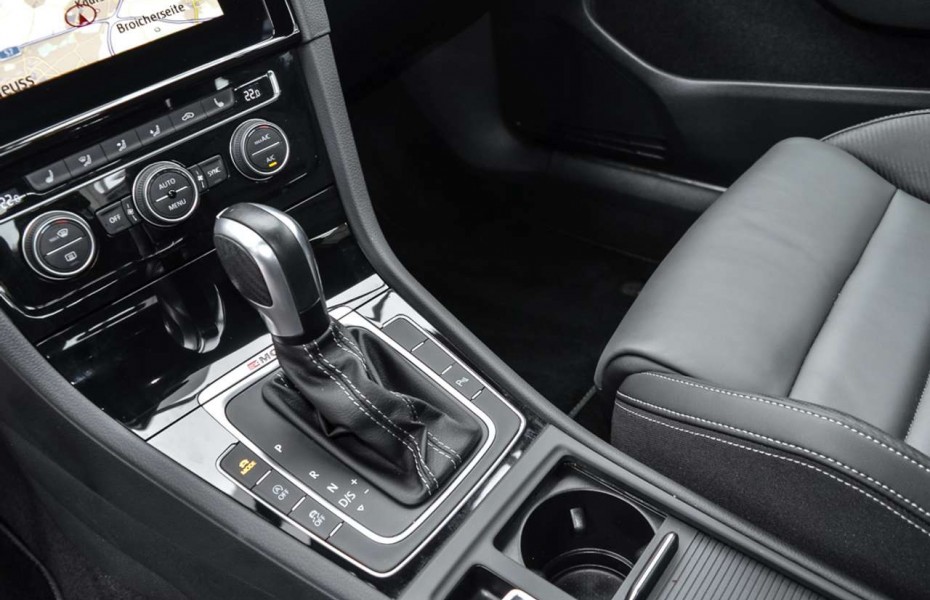 Volkswagen Golf R 2.0 TSI 4Motion DSG LEDER NAVI