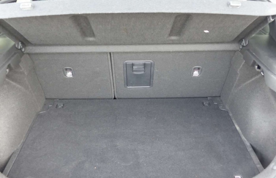 Hyundai i30 1.4 T-GDI N-Line Navi LED RFK Klimaaut.