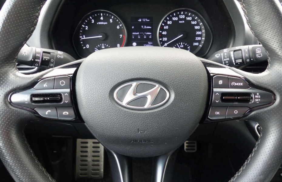 Hyundai i30 1.4 T-GDI N-Line Navi LED RFK Klimaaut.