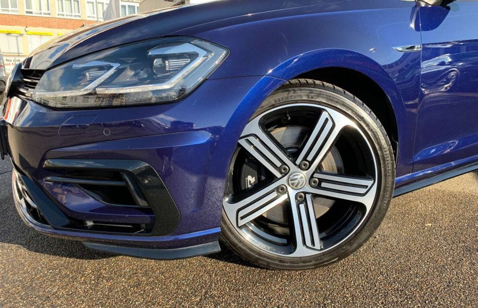 Volkswagen Golf VII R 2.0TSI DSG 4Mot ACC LED Navi