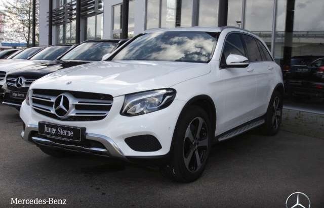 Mercedes-Benz GLC 250d 4M AMG COMAND LED AHK Kamera 9G Sitzh