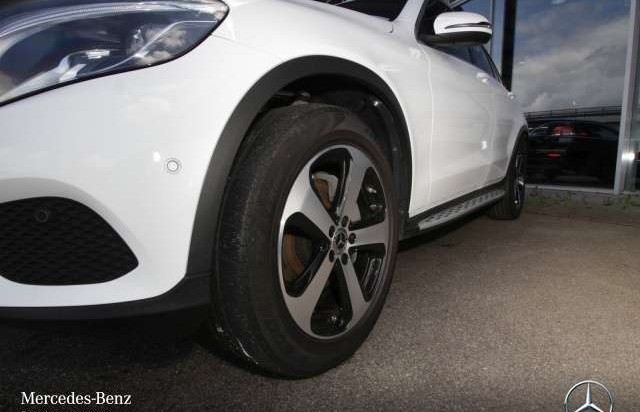 Mercedes-Benz GLC 250d 4M AMG COMAND LED AHK Kamera 9G Sitzh