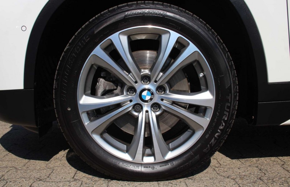 BMW X1 sDrive20i Sport-Line PA DA+ PDC LED Pano