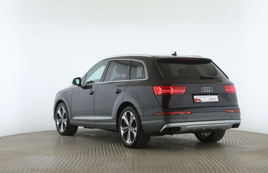 Audi Q7 50 TDI quattro S Line AHK 7-Sitze Panorama Head-U