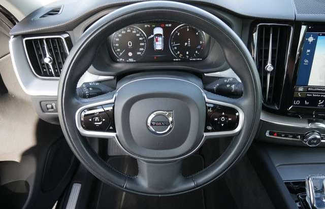 Volvo XC60 B5 AWD Inscription KAMERA H/K NAVI LED