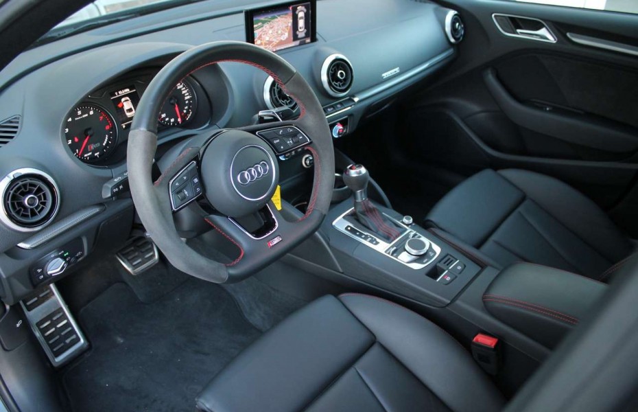 Audi RS 3 Limousine 2.5 TFSI S-tronic, LED, Leder