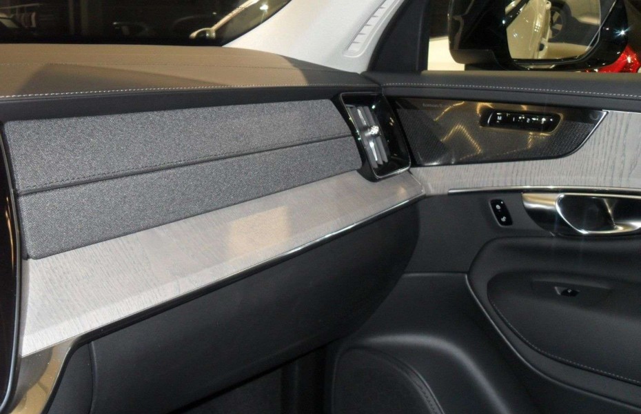 Volvo XC90 T8 Plus Dark AWD | Facelift