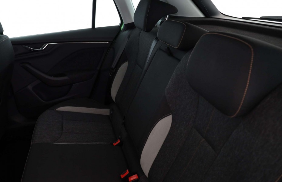 Škoda Kamiq 1.0 TSI DSG Style | NAVI | LED | AHK |