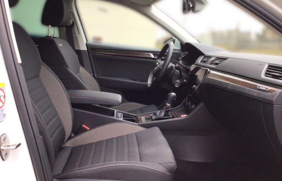 Škoda Superb 2.0 TDI Scout 4x4 scheckheftgepflegt KlimaAT; Navi