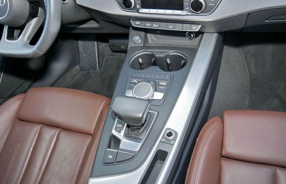 Audi A4 2.0TFSI S-Trc S-line Matrix KlimaA Ambi